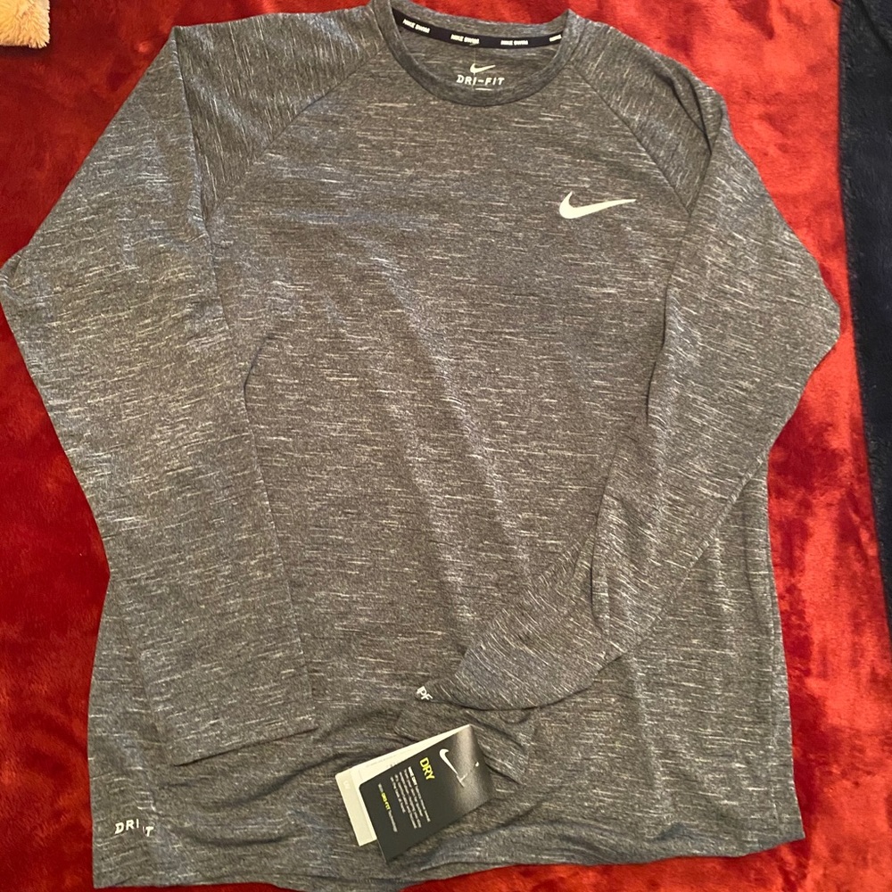 Nike dry fit long sleeve t-shirt